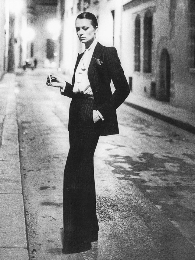yves-saint-laurent-le-smoking-suit-177948-1448403234-promo.640x0c.jpg