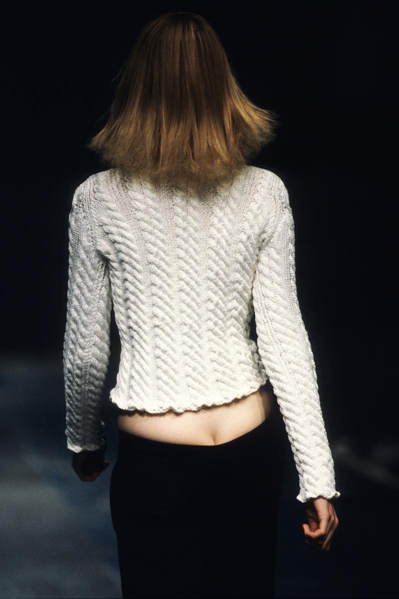 3. 엉덩이가 보이는 범스터 팬츠.jpg