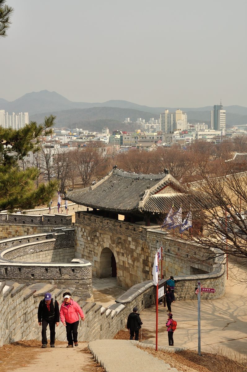 화서문일대 깃발.jpg