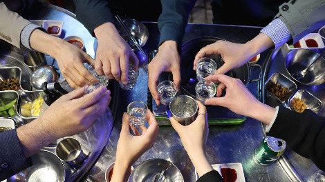 거리두기 해제 술집.jpg