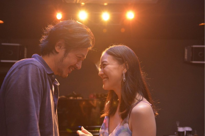 매혹적인 구애.jpg