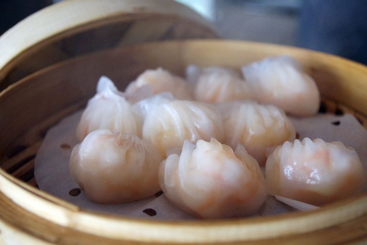2560px-Shrimp_dumplings.jpg