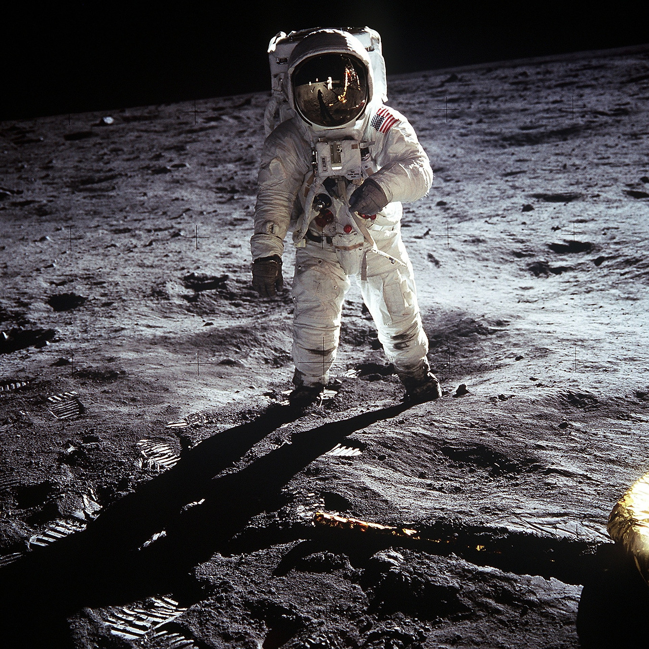 moon-landing-gca6a04e76_1920.jpg