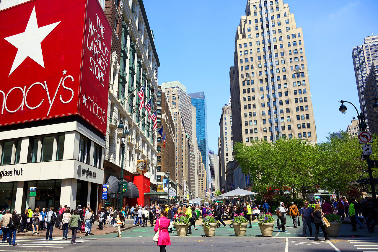 New-York-Christmas-Shopping-Macys.jpg