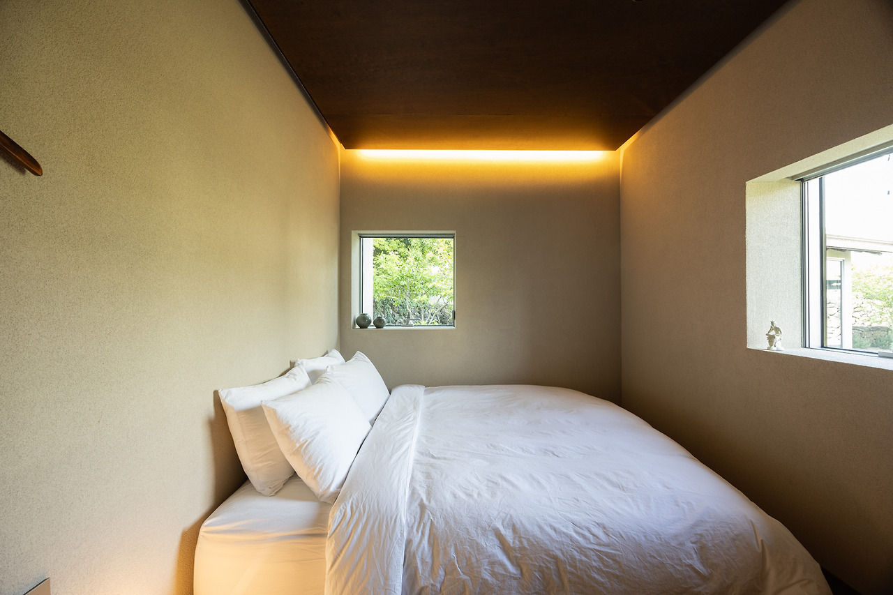 스테이 오아 - 침실동 작은방 (2).jpg