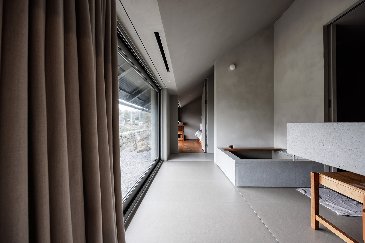 누온미 - 본채 내부 자쿠지 및 전실 (1).jpg