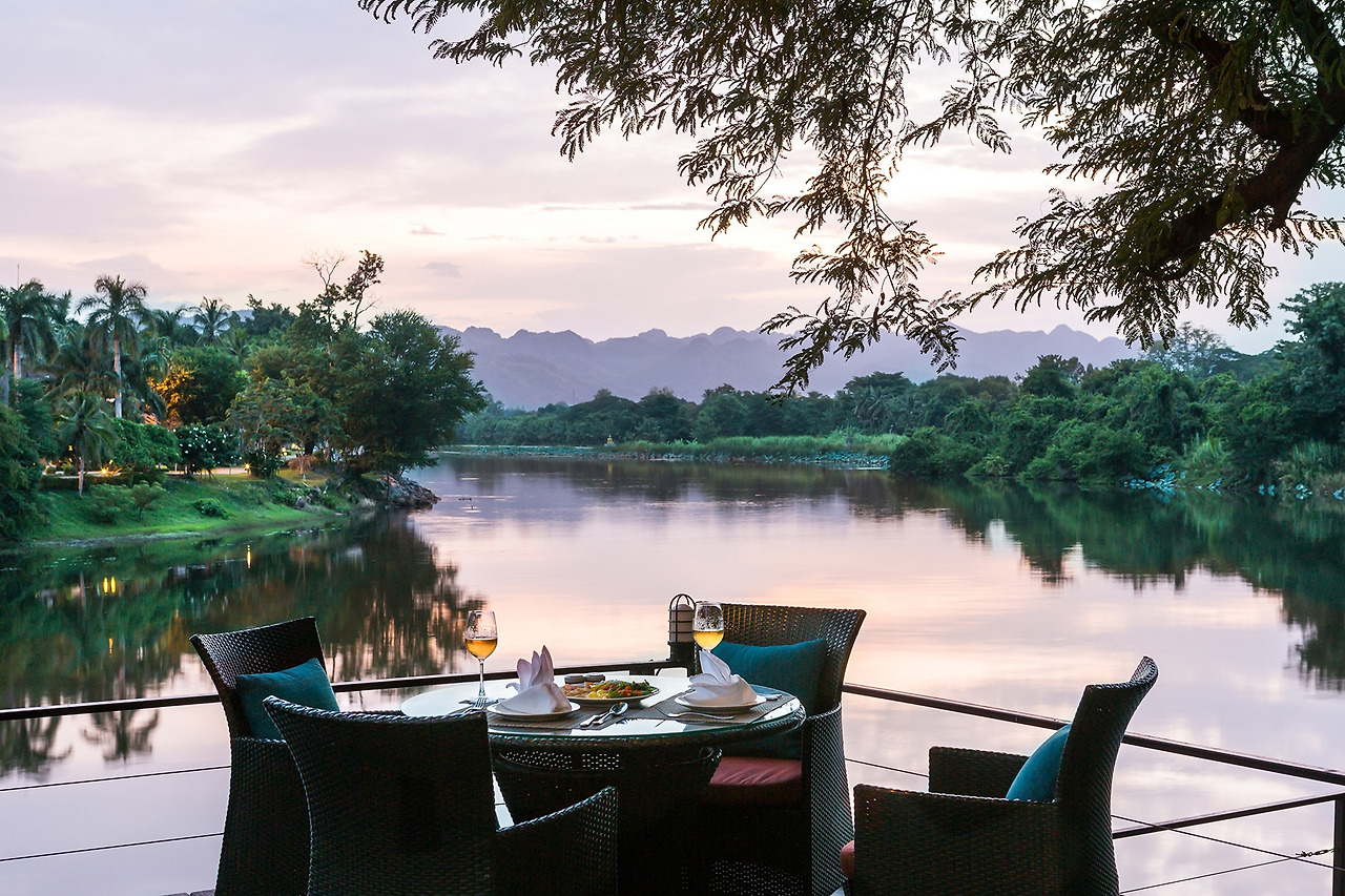 U Inchantree Kanchanaburi_The Terrace (1).jpg