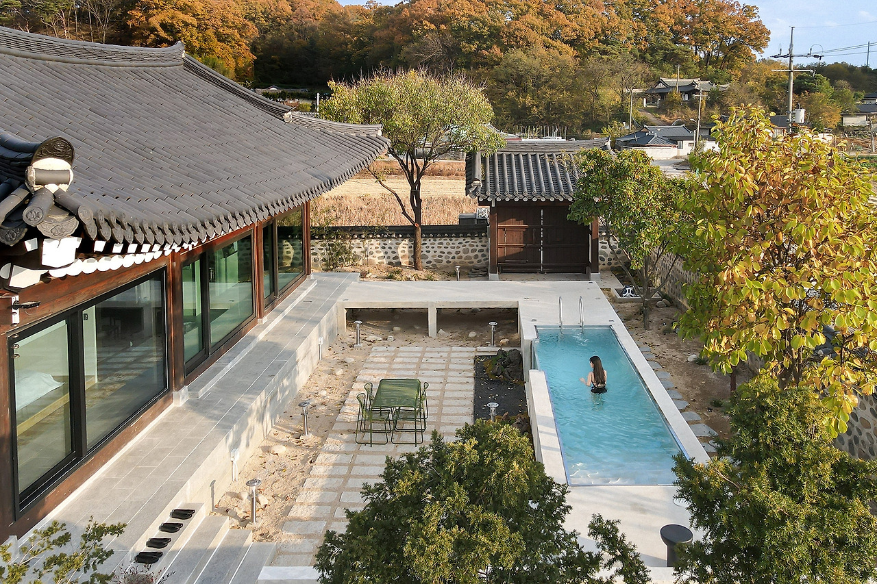 sanon retreat 01.jpg