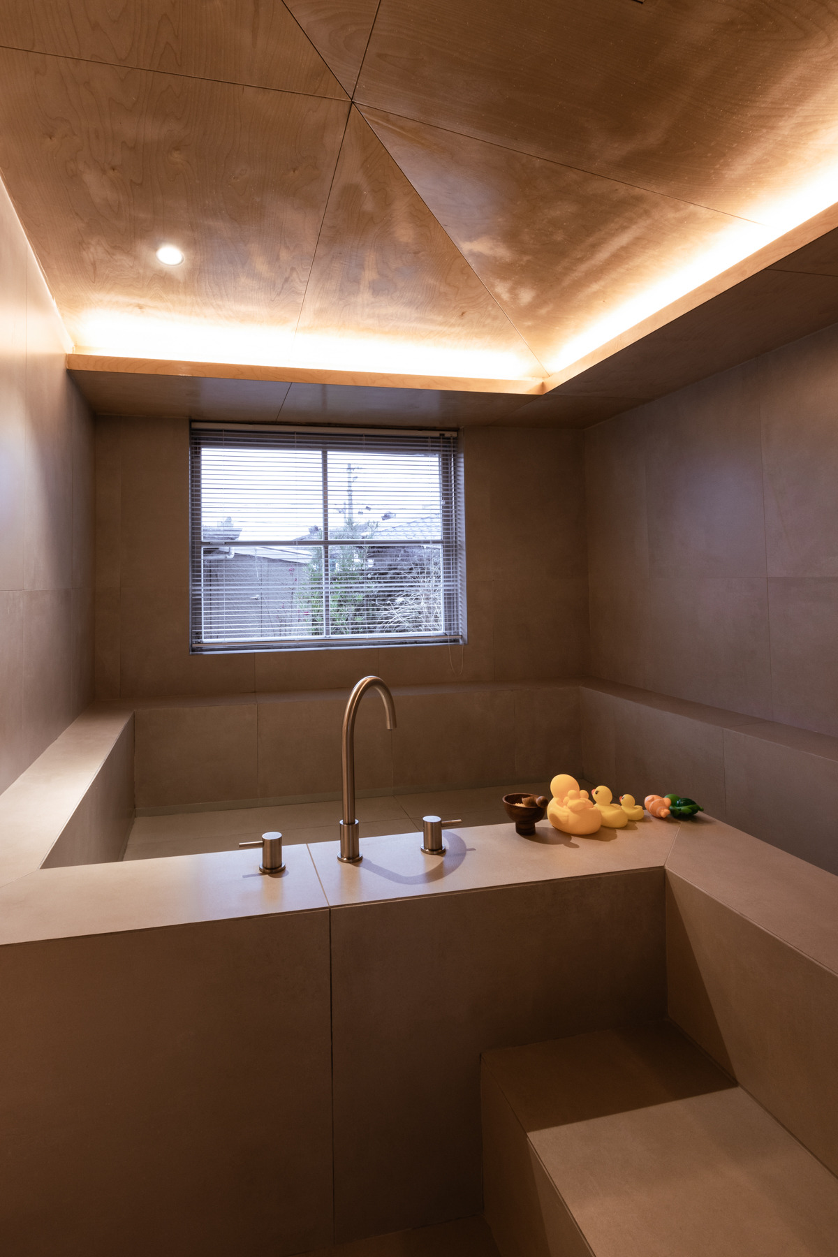 7-5 자쿠지01.jpg