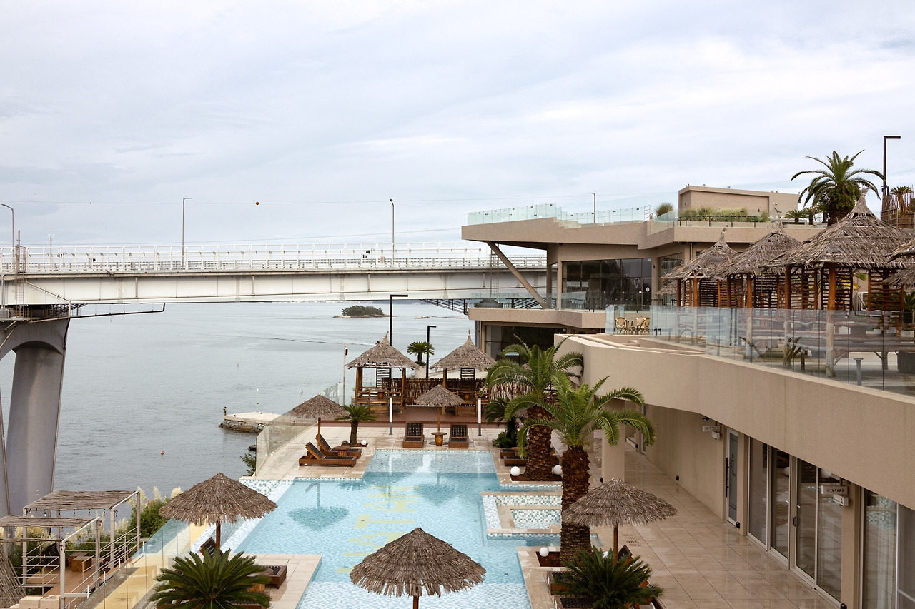 나탄스테이5 복사본.jpg