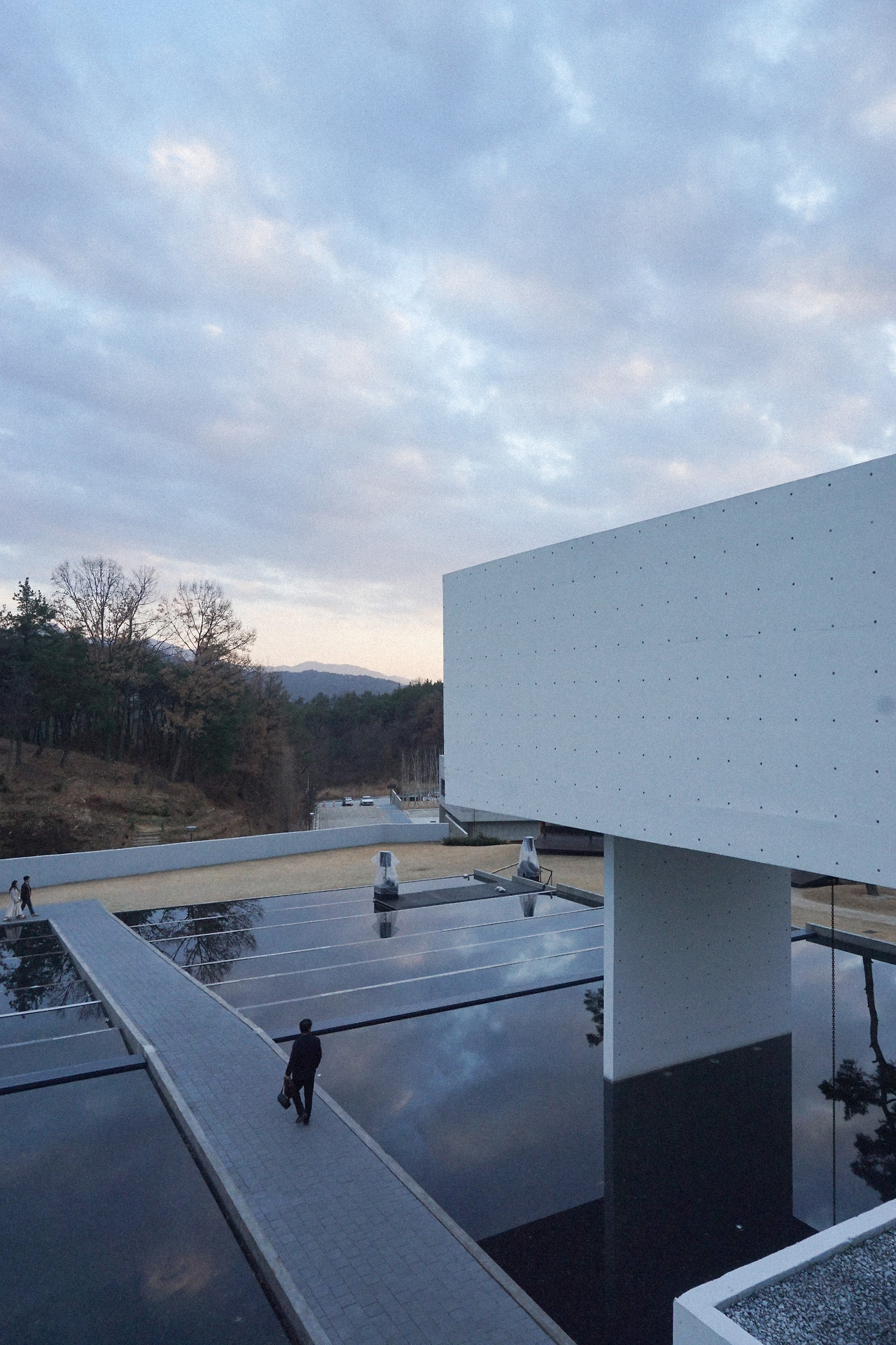 12 체크아웃, 미술관 5.jpg