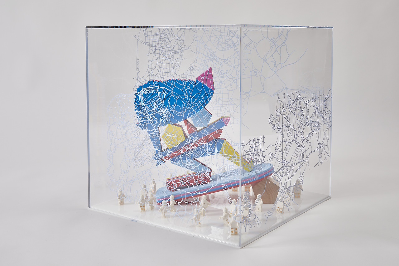 이정연,memory of iconB-back side,2024,EVA_ Acrylic paint_ Acrylic board_ Woodblock -_LEGO,45x45x45cm.jpg