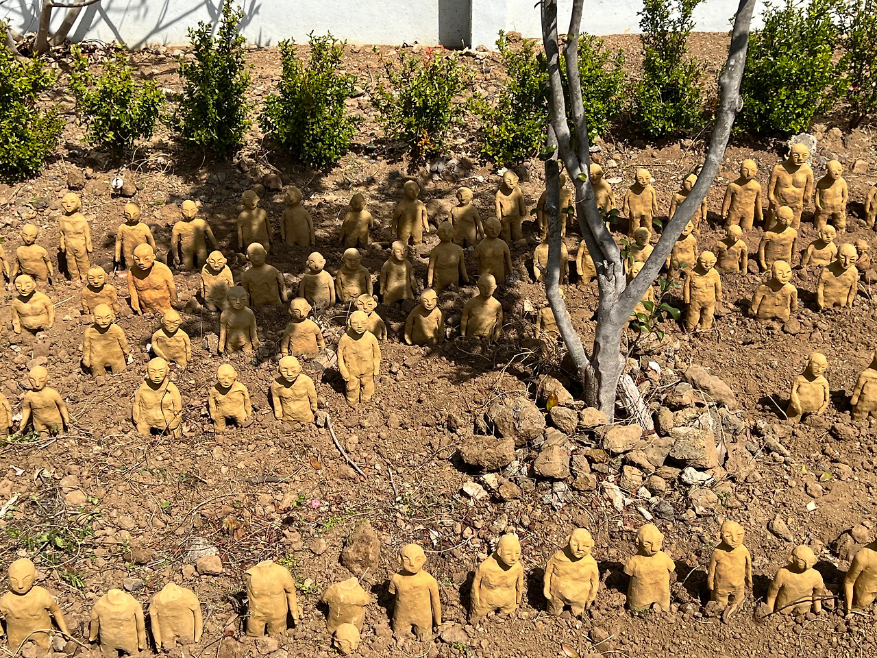 이한나,“人” (2021) .jpg