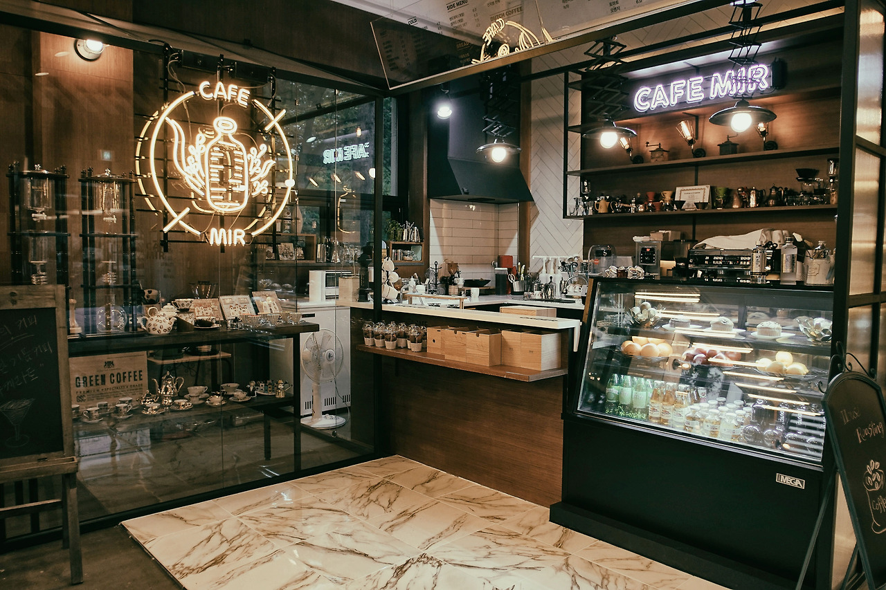 모던인더스트리얼카페인테리어 (3).jpg