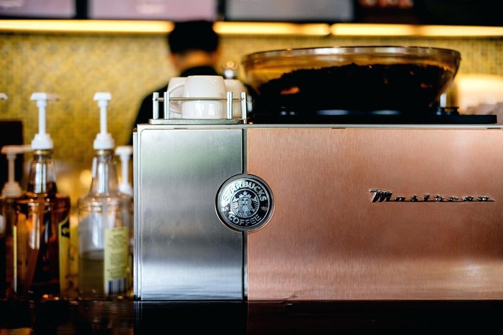 스타벅스 커피머신 Mastrena.jpg