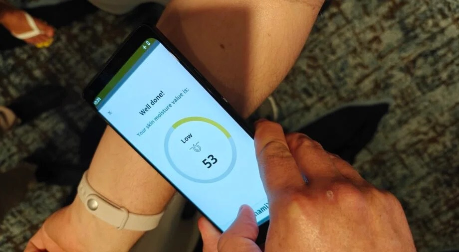 qualcomm - airplane mode skin.jpg