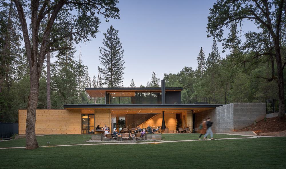 그림6_1AutoCamp Yosemite Clubhouse3.jpg