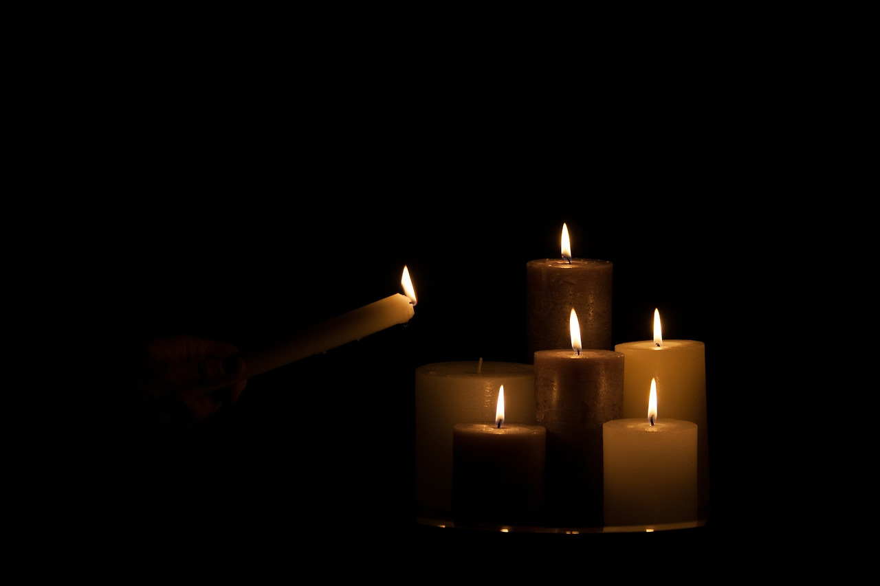 candles-224563_1920.jpg