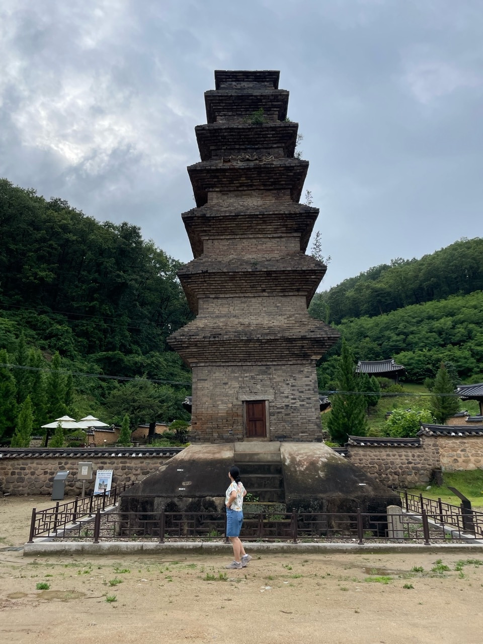 칠층전탑 전면.jpg