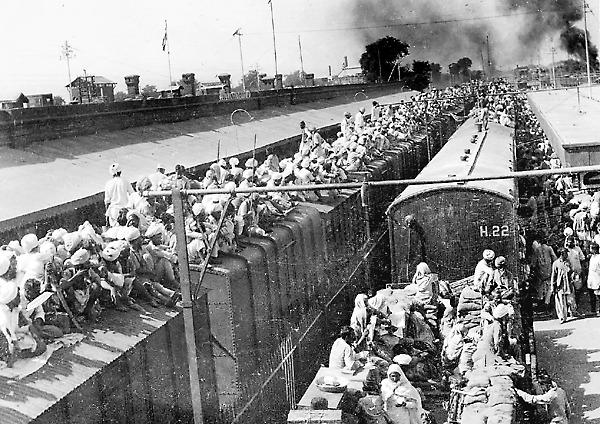 1947_Indian-partition_refugee-trains.jpg
