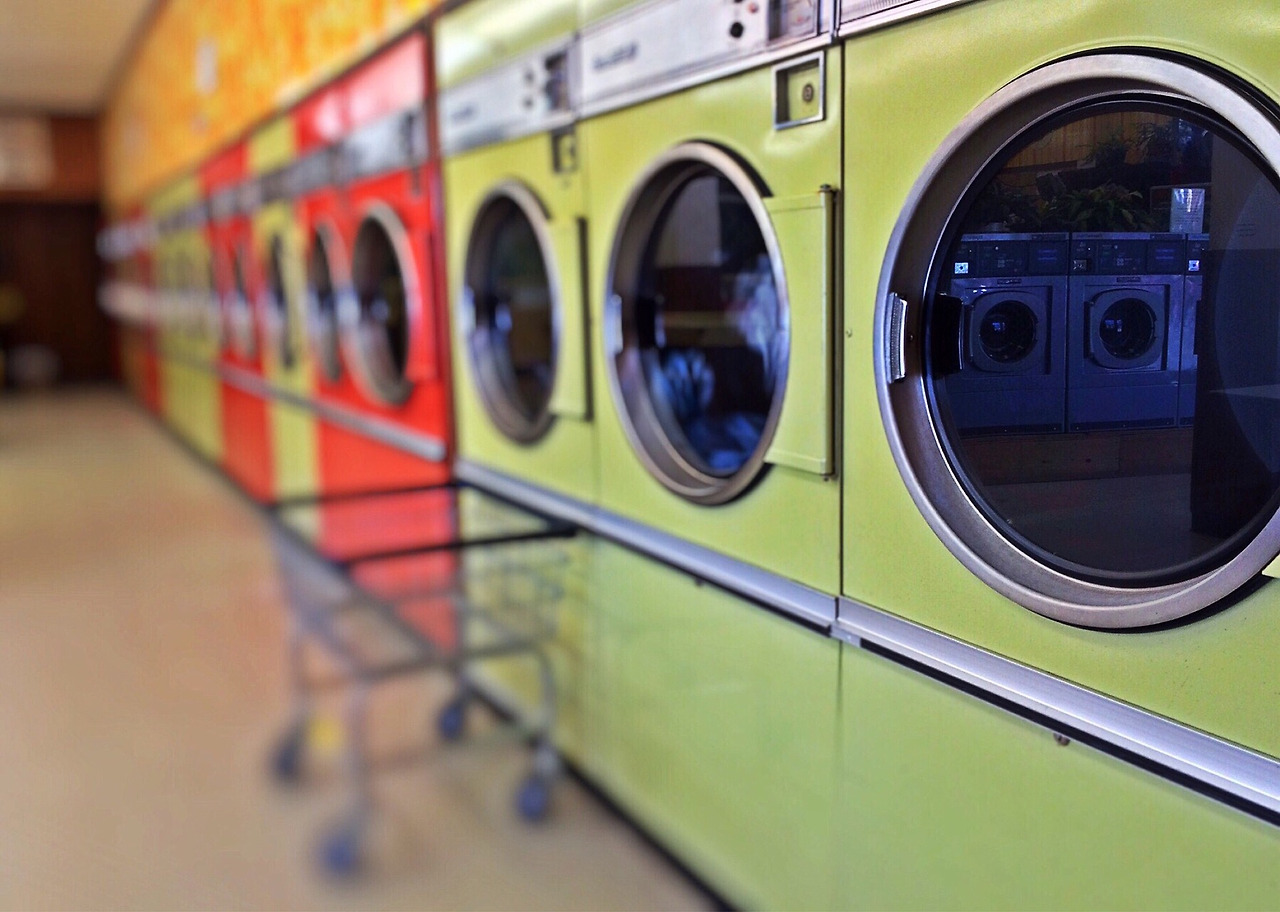 laundry-1368552_1920.jpg