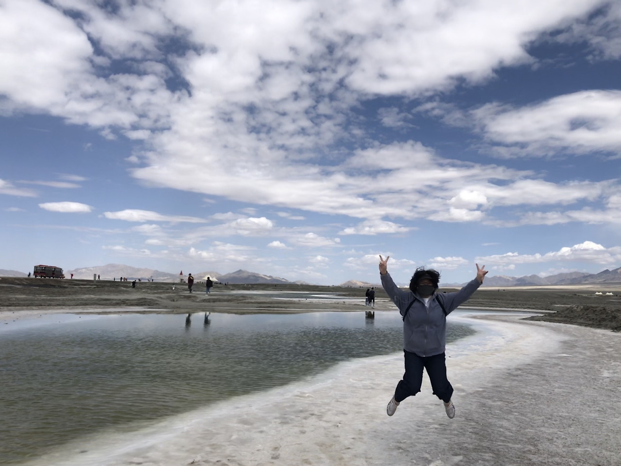 20221020_칭하이 아내 점프사진.jpg