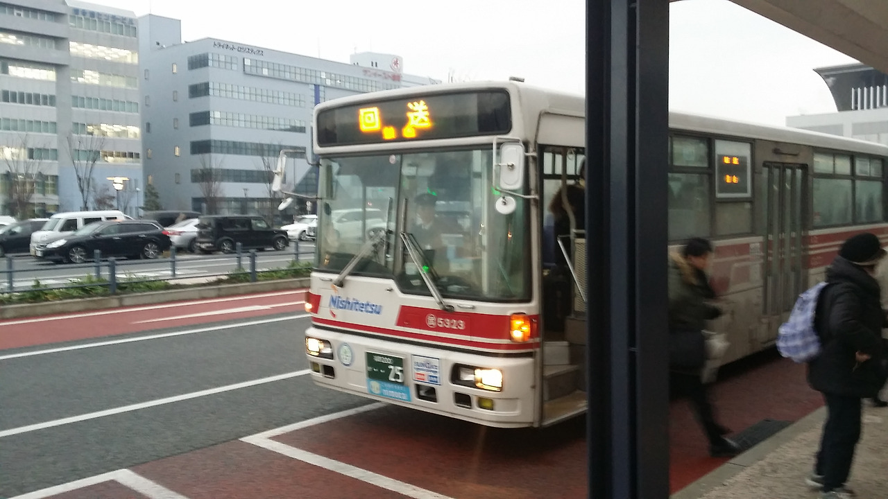 02-06 하카타항 버스.jpg
