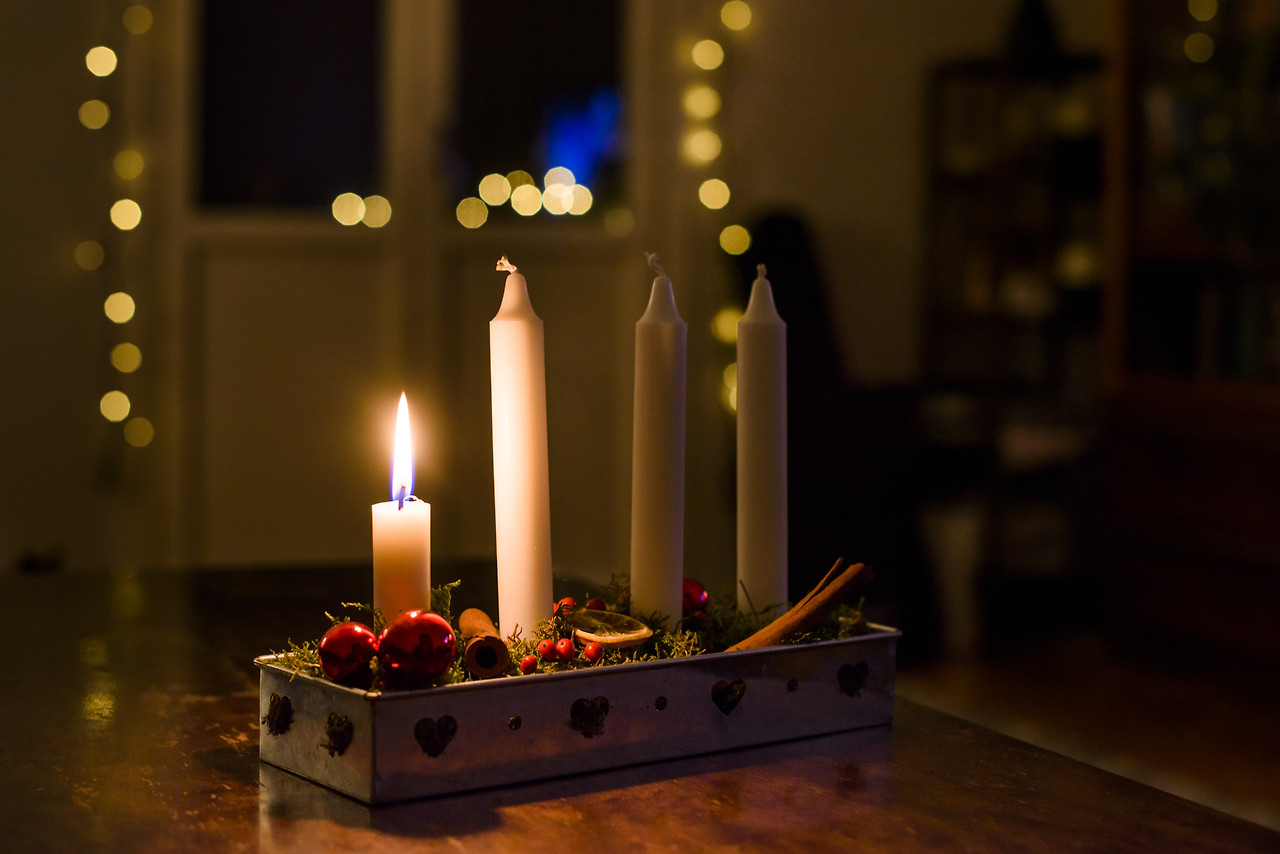 simon_paulin-advent_candlestick-5262.jpg