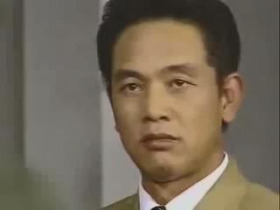 김두한 4달러 엄격 근엄 진지.jpg