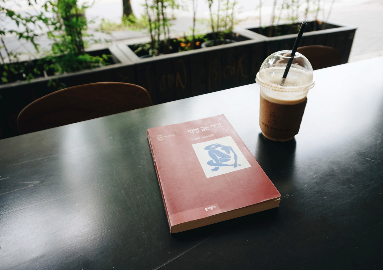 5_북카페2.jpg