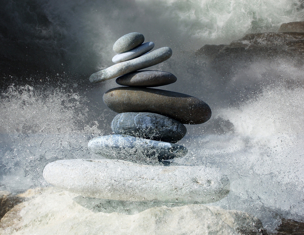 zen-stones-2774524_1920.jpg