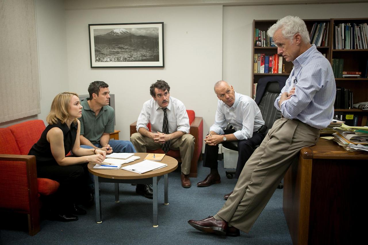michael-keaton-brian-d-arcy-james-mark-ruffalo-john-slattery-and-rachel-mcadams-in-spotlight-2015-large-picture.jpg