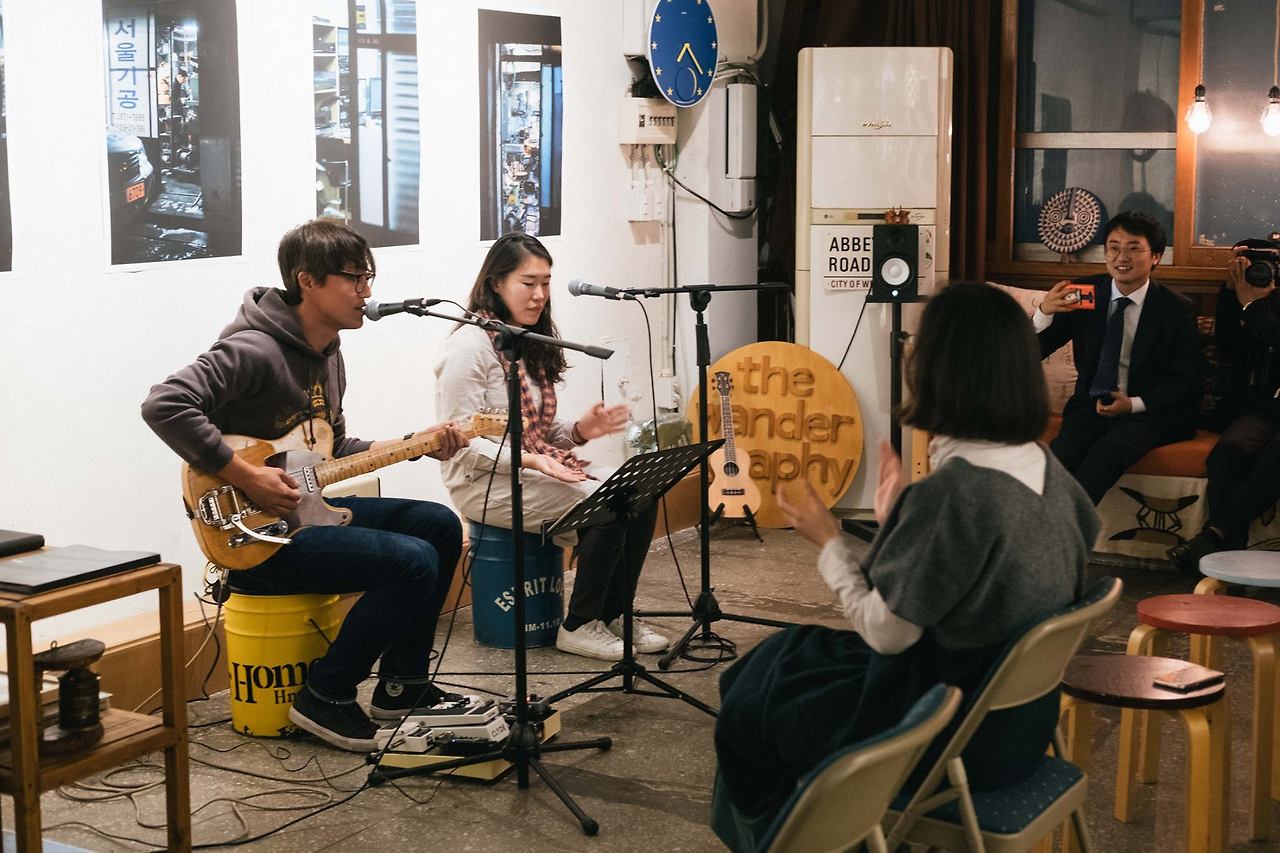 빛타래 사진전 공연.jpg