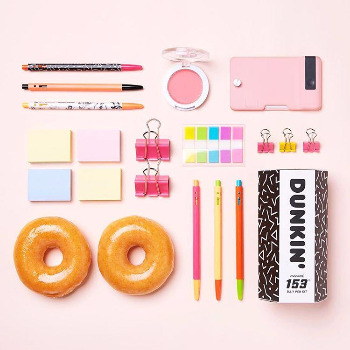 던킨과 모나미.jpg