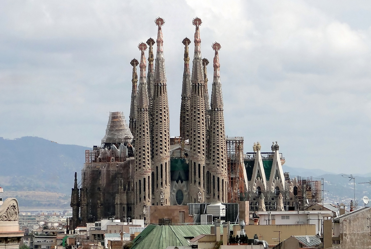 (14) 1 Sagrada_Familia_01.jpg