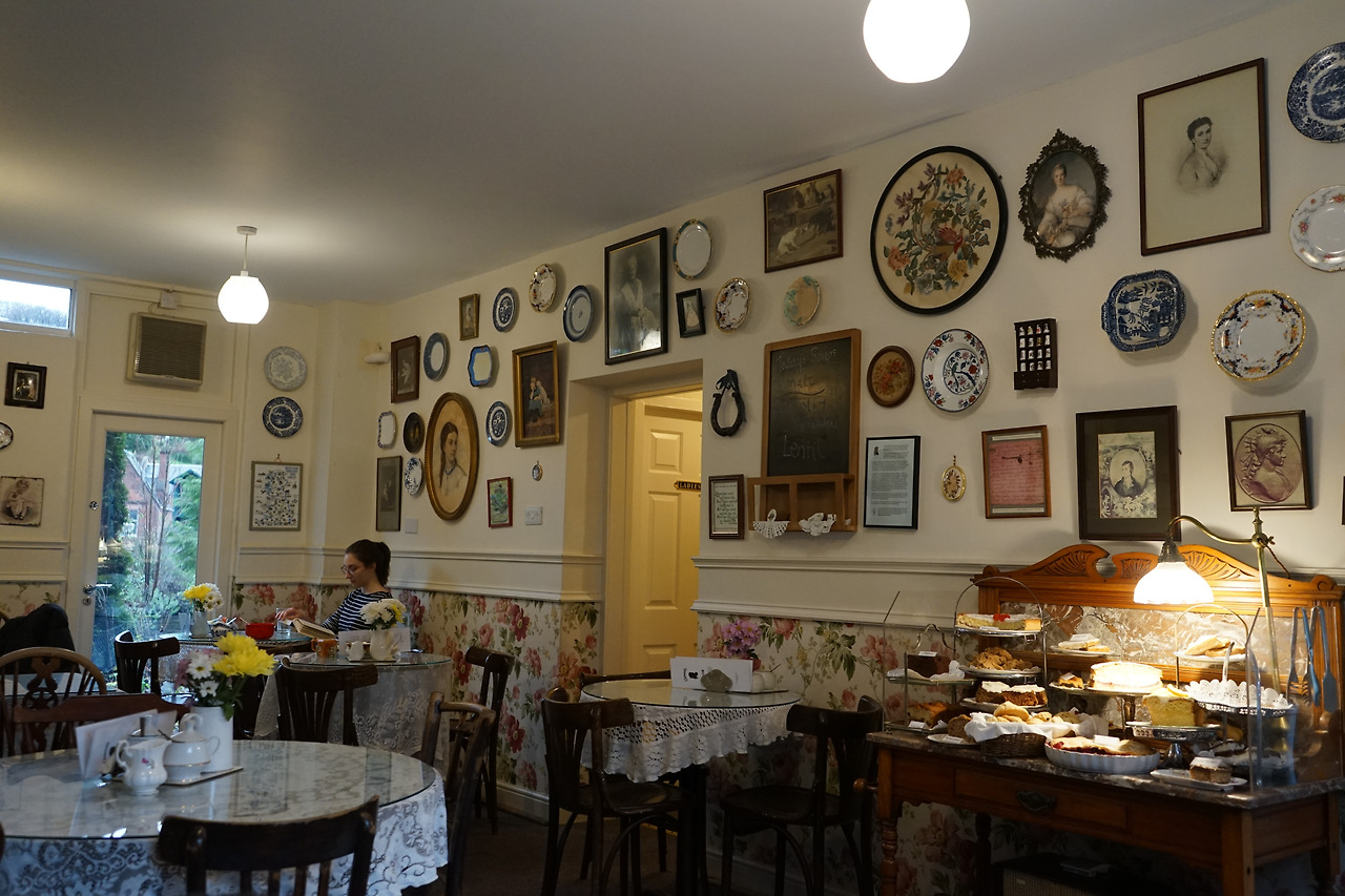 영국 티룸(Tea Room)으로 초대합니다
