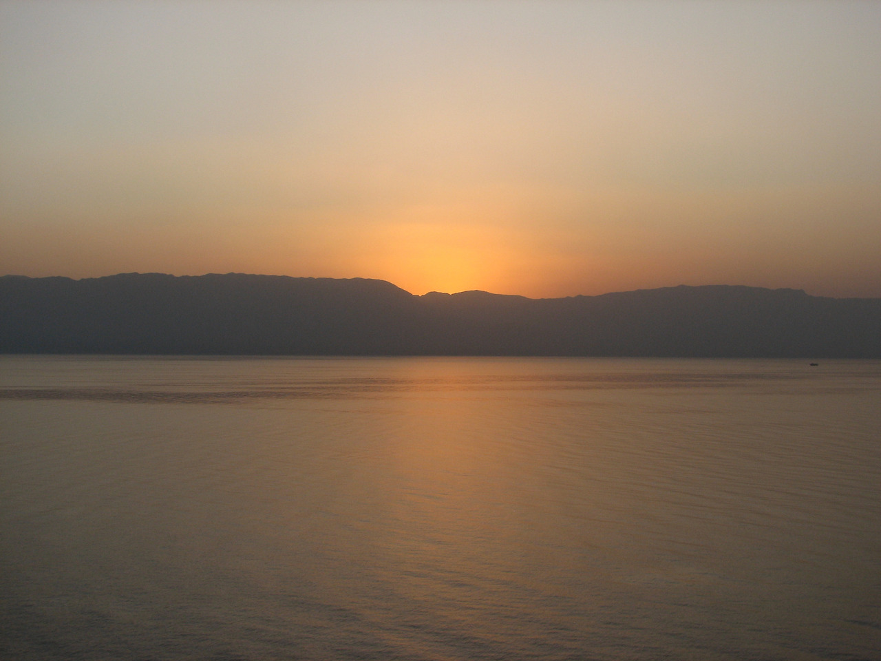 Cruise Day 6 Post Suez Canal 005.jpg