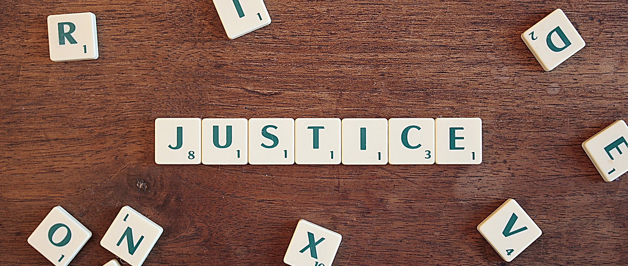 justice-2755765_1920.jpg