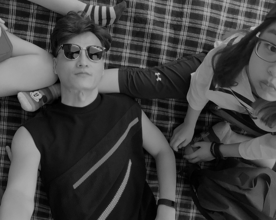 돗자리에 누워.jpg