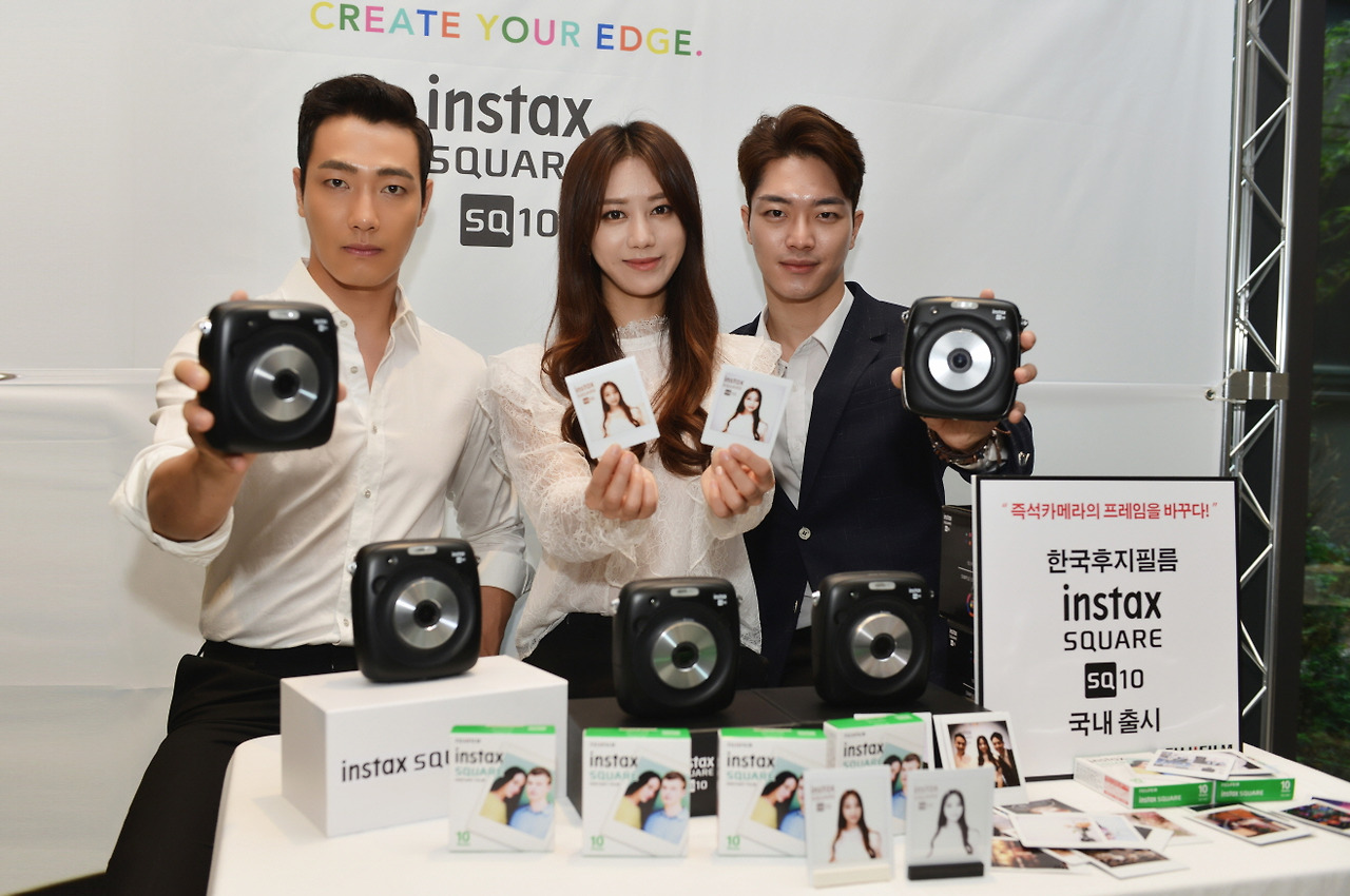 [한국후지필름_이미지2] 인스탁스 스퀘어 SQ10 국내 런칭.jpg