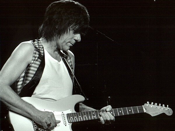 jeffbeck-306b3c38a7de70fcfc090b551df9e8a799a47d4c.jpg