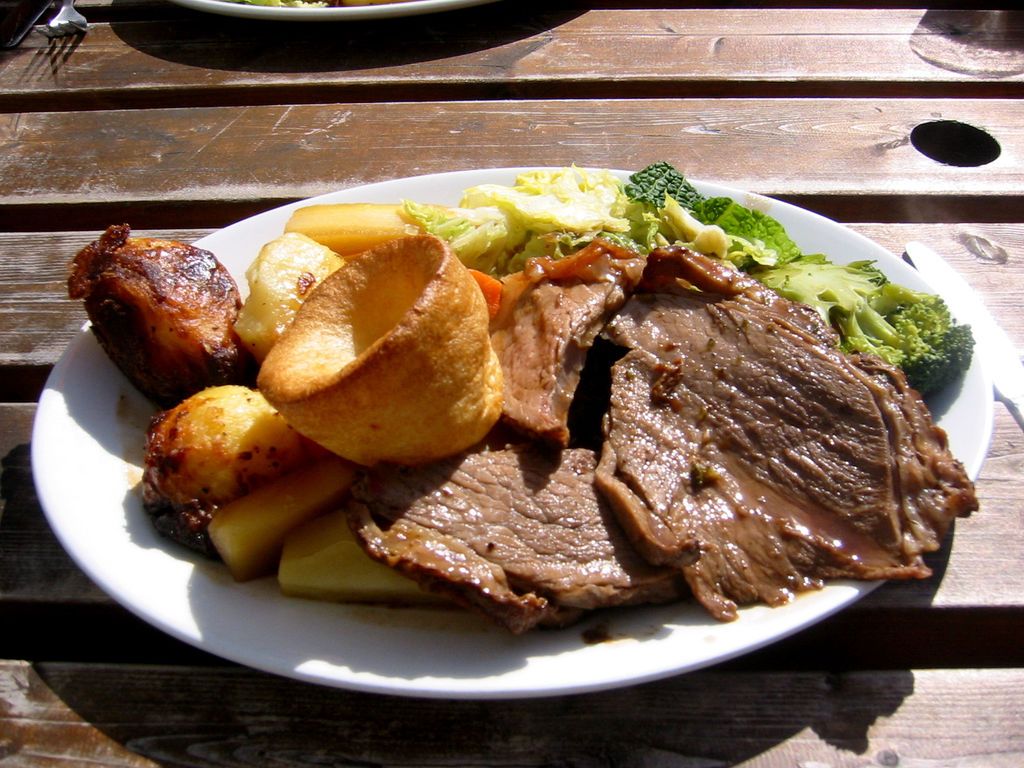 Sunday_roast_-_roast_beef_1.jpg