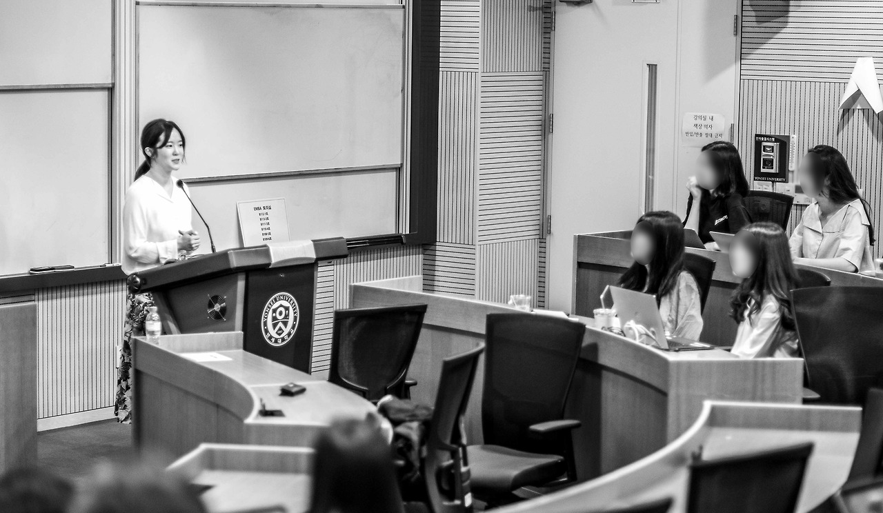 07 이수지 대표 발표사진.jpg