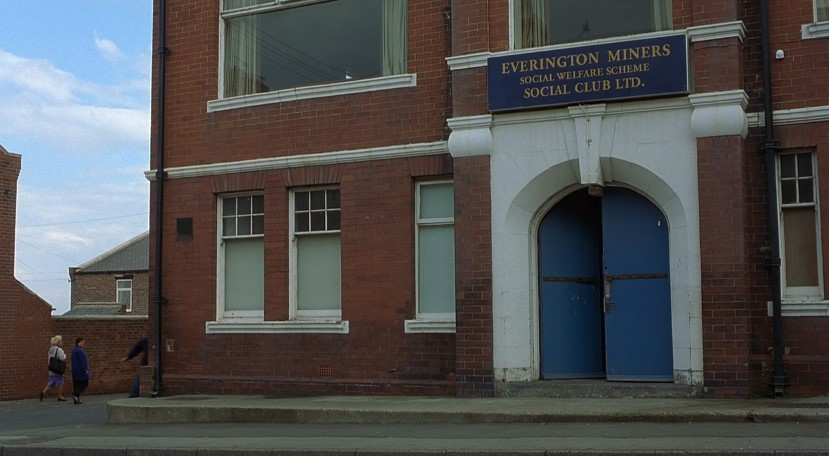 사회클럽 파란문.jpg