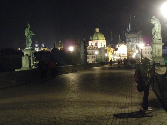 charles-bridge-karluv.jpg