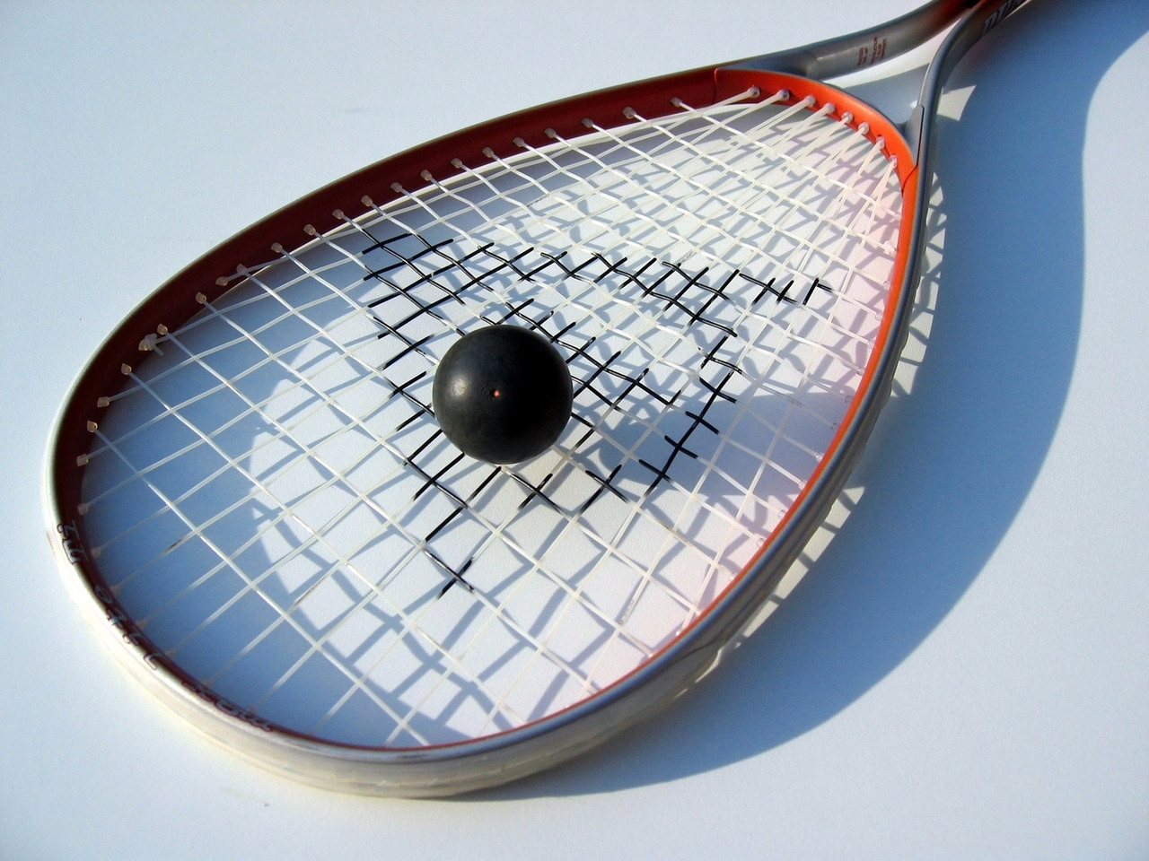 squash-racquet-1425492-1280x960.jpg