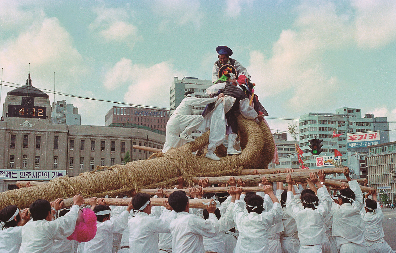 1981_국풍81_국풍81 행렬 광산 고싸움놀이_선진수도로의 도약_SJ9163.jpg