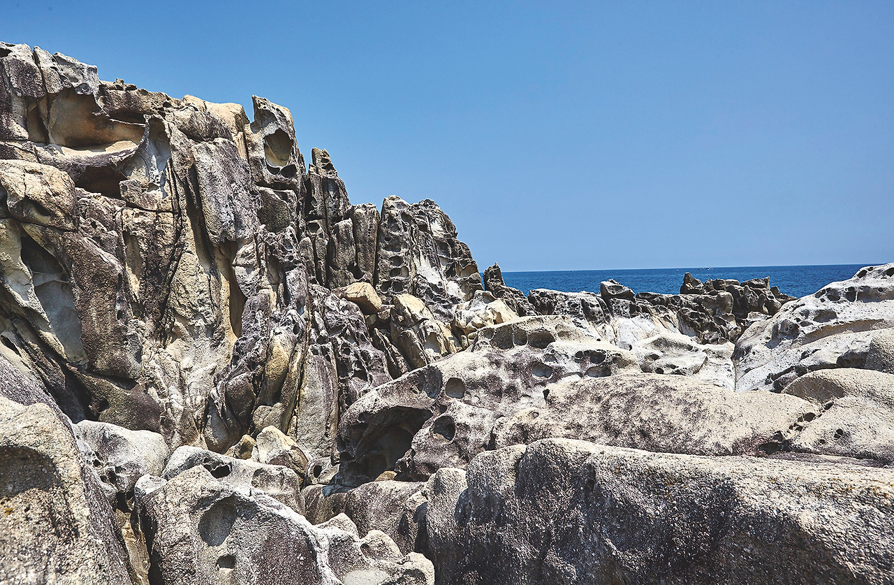 오랜 세월 자연이 만든 조각품, 능파대.jpg