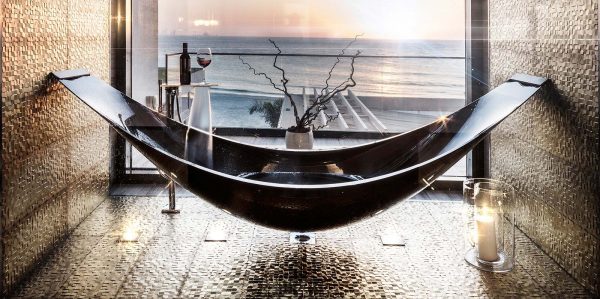 ultra-luxury-high-end-hammock-bathtub-artistic-designer-bathtub-for-modern-interiors-600x299.jpg