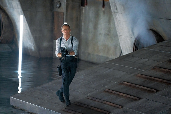 크레이그 후반 전투씬.jpg